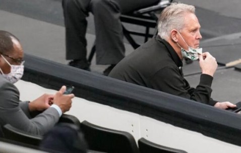 九游体育-绿军防守为何严重下滑？安吉：赛季前球队缺少磨合